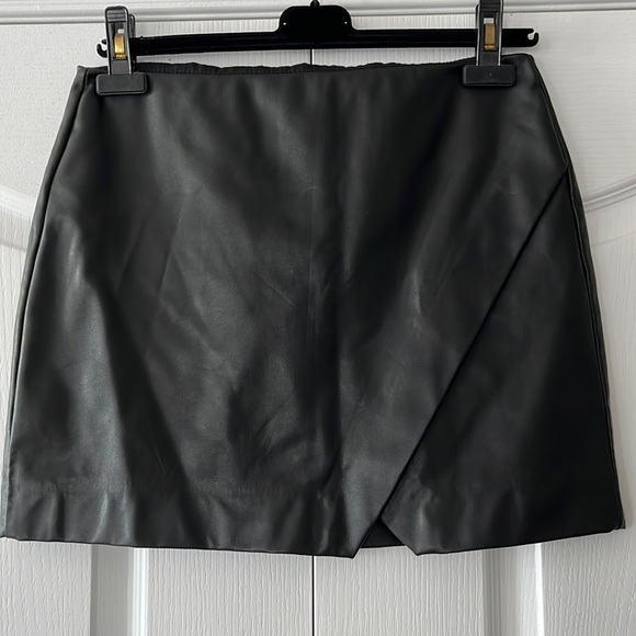 VGUC Blanknyc faux leather miniskirt - Picture 1 of 9